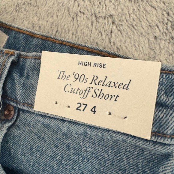 NEW Abercrombie Fitch High Rise 90s Relaxed Cutoff Jean Shorts Denim Women 27 - Picture 2 of 9